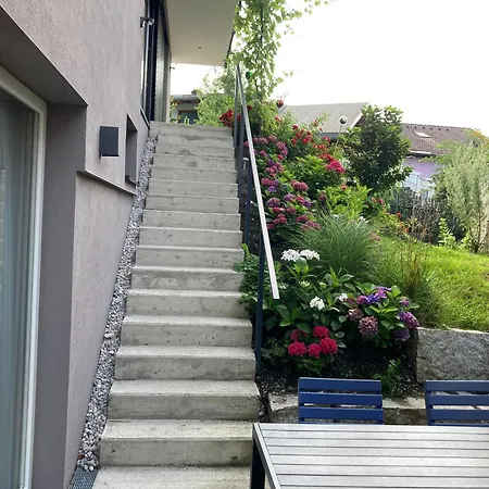 In Zentrumsnaehe * シュヴァーツ